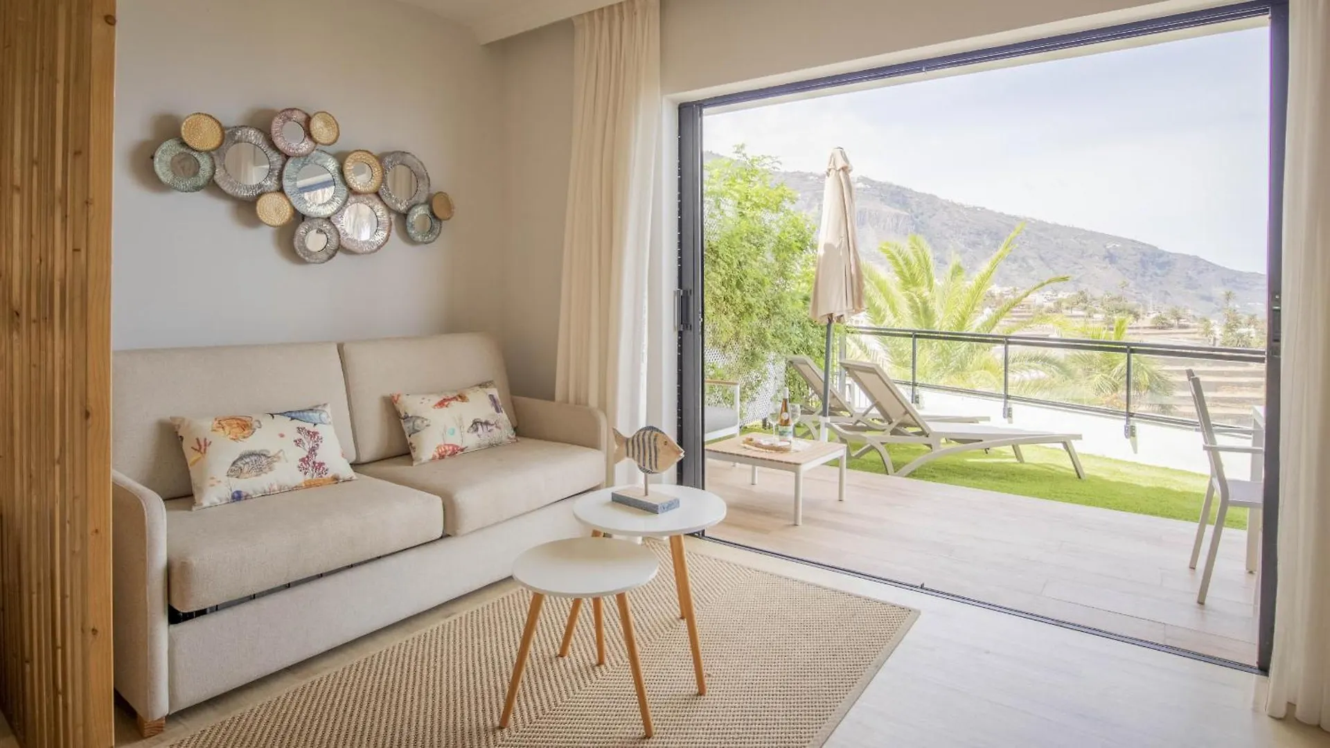 Maresia Village لوس رياليخوس 0*,