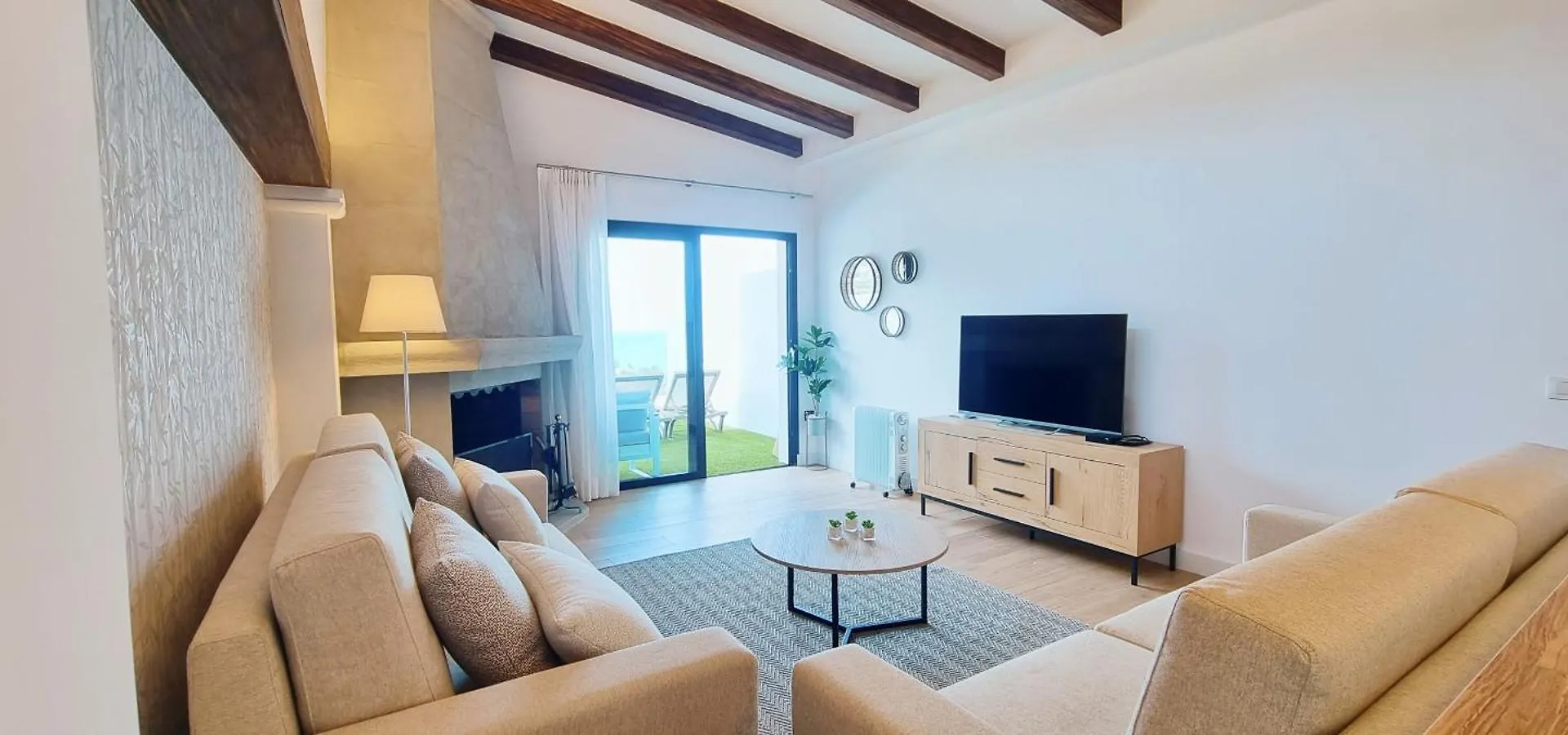 Maresia Village لوس رياليخوس 0*,